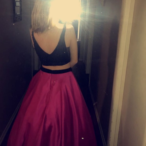 Prom dress - Picture 2 of 3